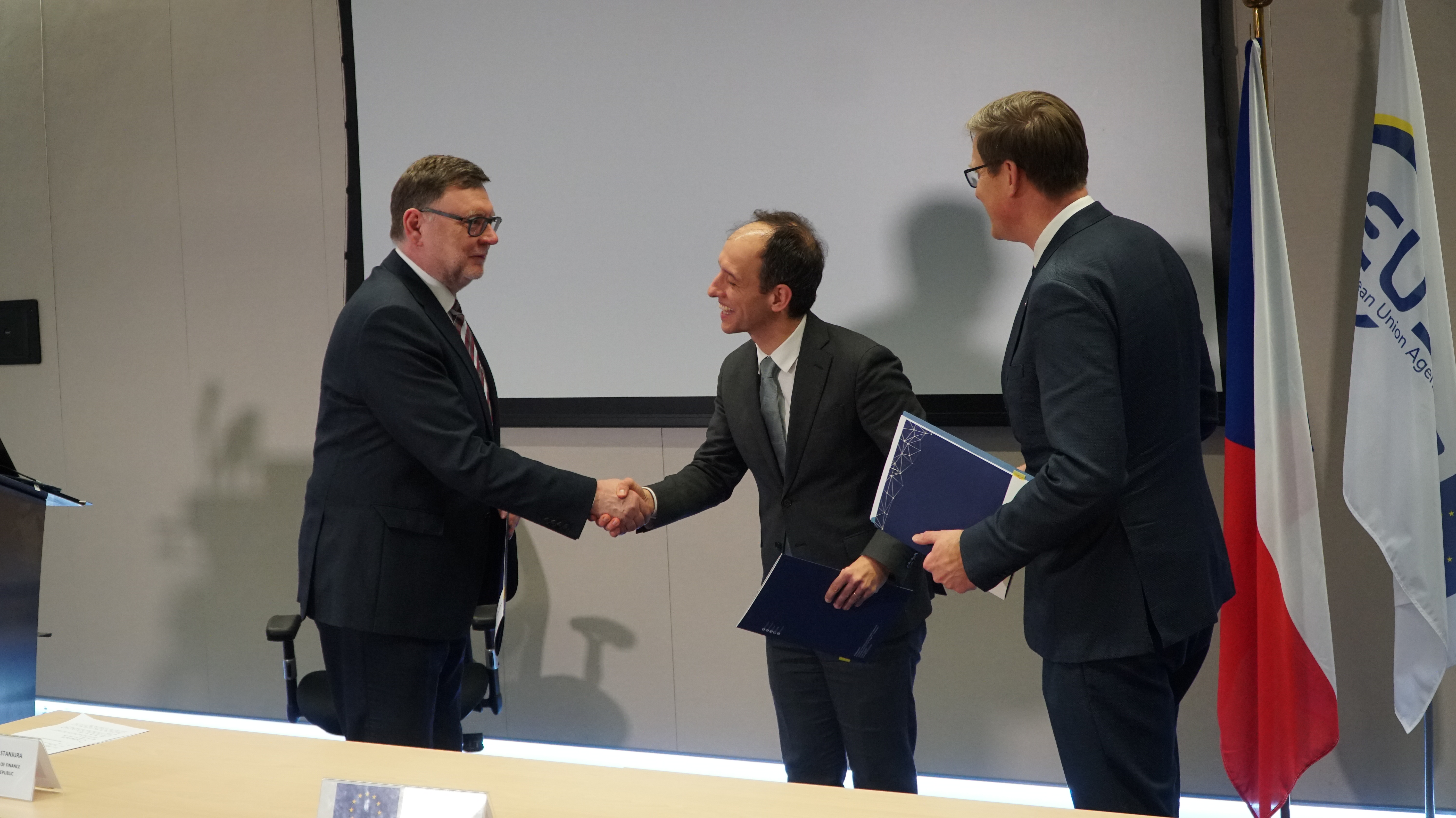 Vláda a EUSPA podepsaly memorandum o budově Nové Palmovky